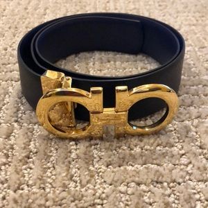 Ferragamo Women’s Reversible Black Navy Belt